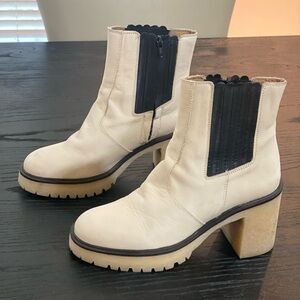 Free people beige platform boots women’s size 8-8.5